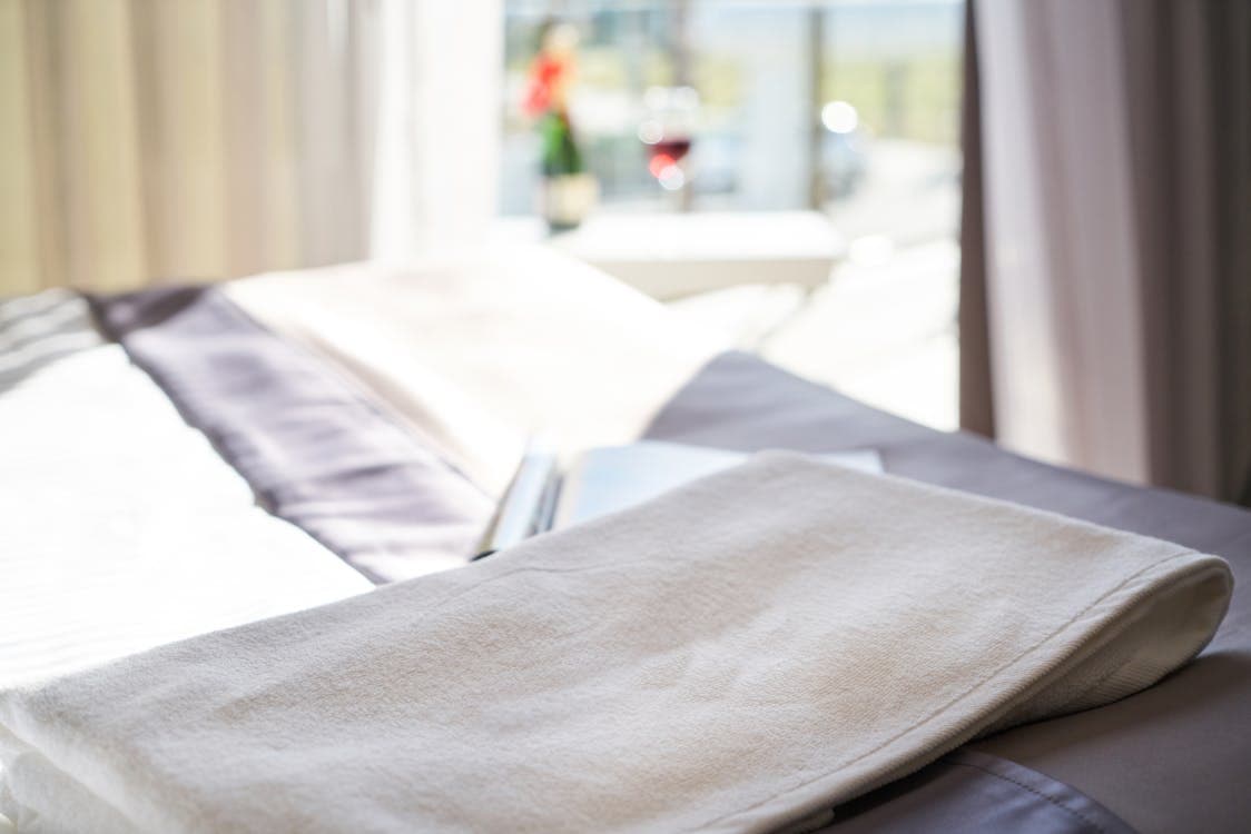 Laundry service near Bangkok hotels for travelers