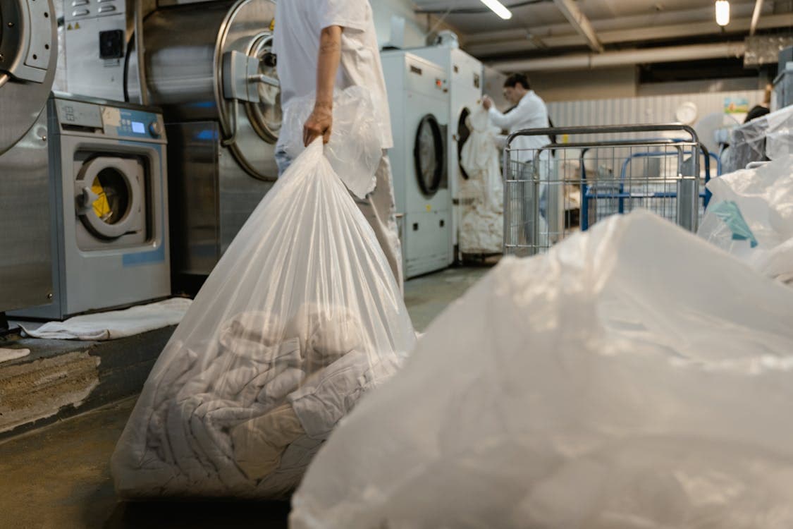 Laundry pickup and delivery service in Bangkok